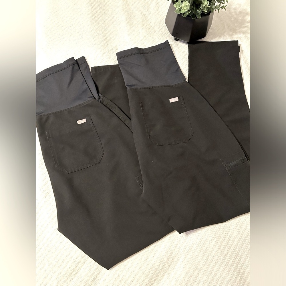 TWO Maternity Figs Yola Skinny Scrub Pants in Black Size Large Tall